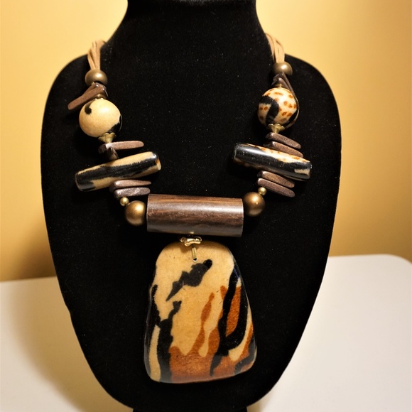 Tribal Look Necklace - Picture 1 of 2